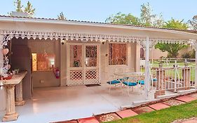The Browns' - Cottage Suites